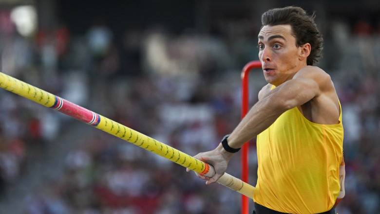 Armand Duplantis Breaks 14th World Record and Wins Third World Title