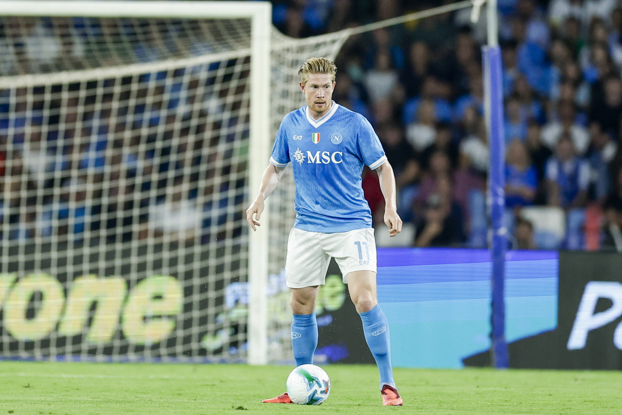 champions-league-napoli-eintracht-banned-for-german-fans-scaled